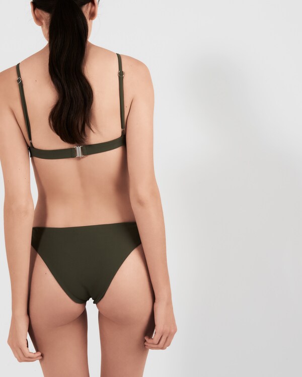 توب بيكيني براليت محبوك مضّلع توب بيكيني براليت محبوك مضّلع