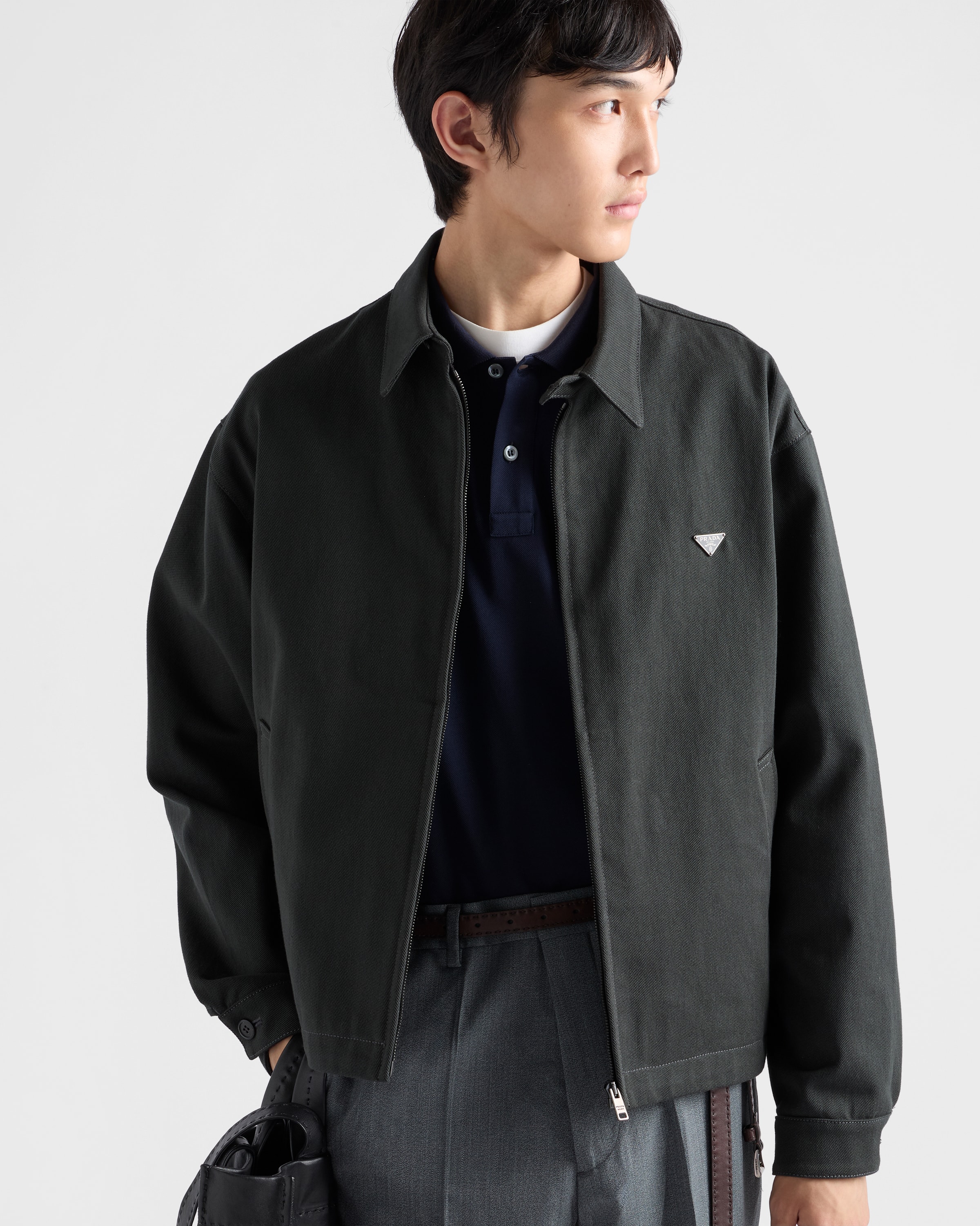 PRADA メンズ デニム 黒 クリーニング済み ダークグリーン デニム 