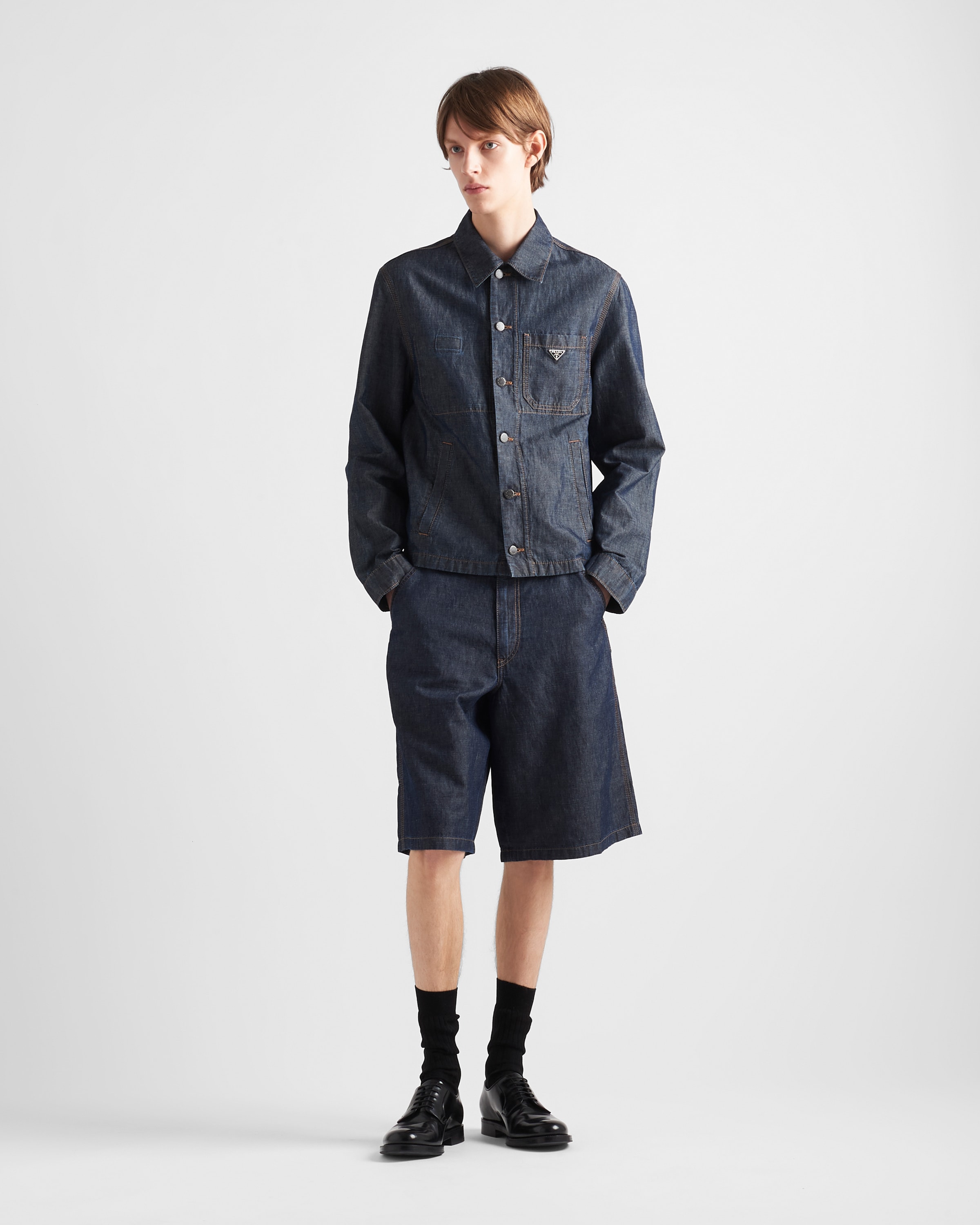 コーチボタンダウンクロップドデニムジャケット黒プラダラルフディーゼルバーバリー コーチボタンダウンクロップドデニムジャケット黒プラダラルフ