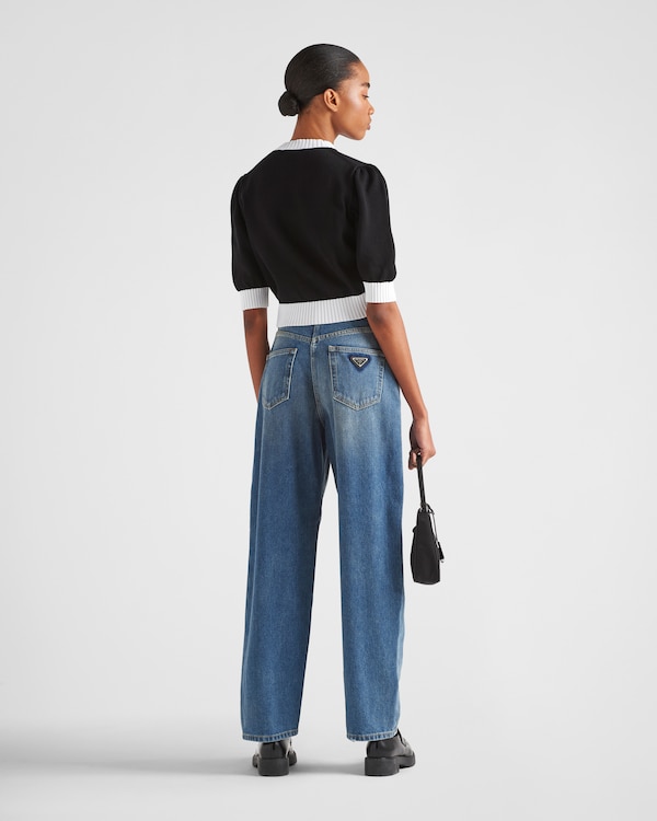 High-waisted denim jeans High-waisted denim jeans