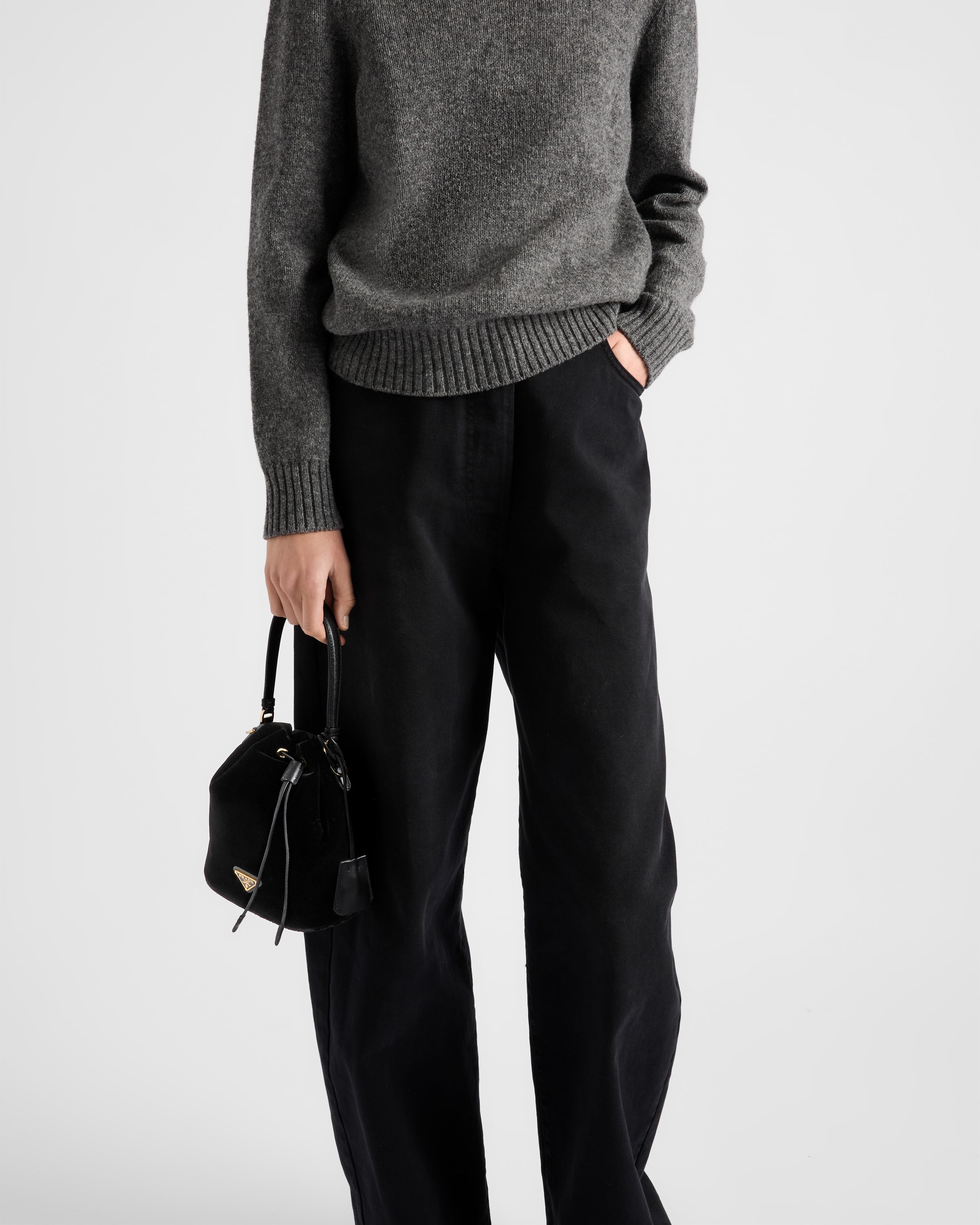 PRADA JEANS AUS DENIM MIT WEITEM BEIN