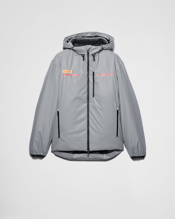 Luna Rossa Prada Pirelli Jacke aus leichtem Re-Nylon Luna Rossa Prada Pirelli Jacke aus leichtem Re-Nylon