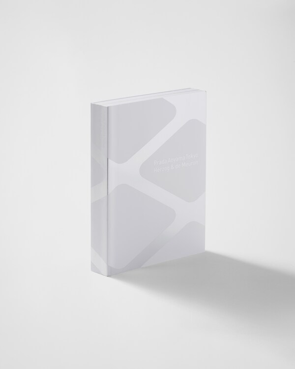 Prada Aoyama Tokyo Herzog & de Meuron - 2003 Prada Aoyama Tokyo Herzog & de Meuron - 2003