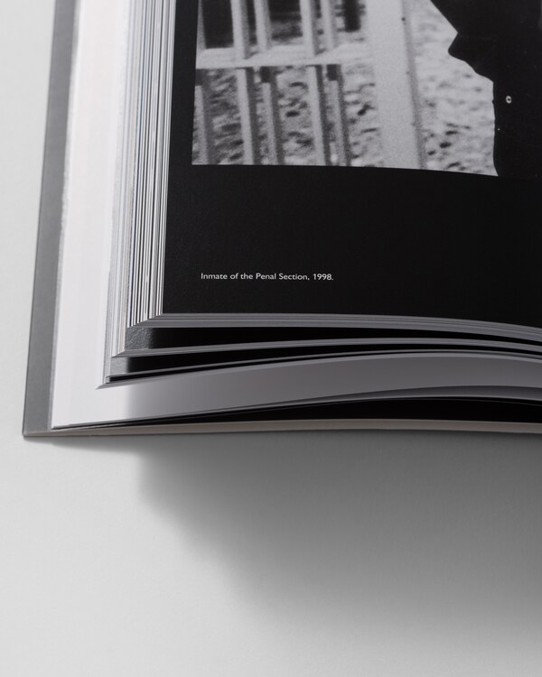 Laurie Anderson - Dal Vivo - 1998 - Neutral Laurie Anderson - Dal Vivo - 1998 - Neutral