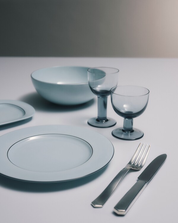 크리스털 화이트 와인잔 2개 세트 - Plinth - 씨 블루 크리스털 화이트 와인잔 2개 세트 - Plinth - 씨 블루