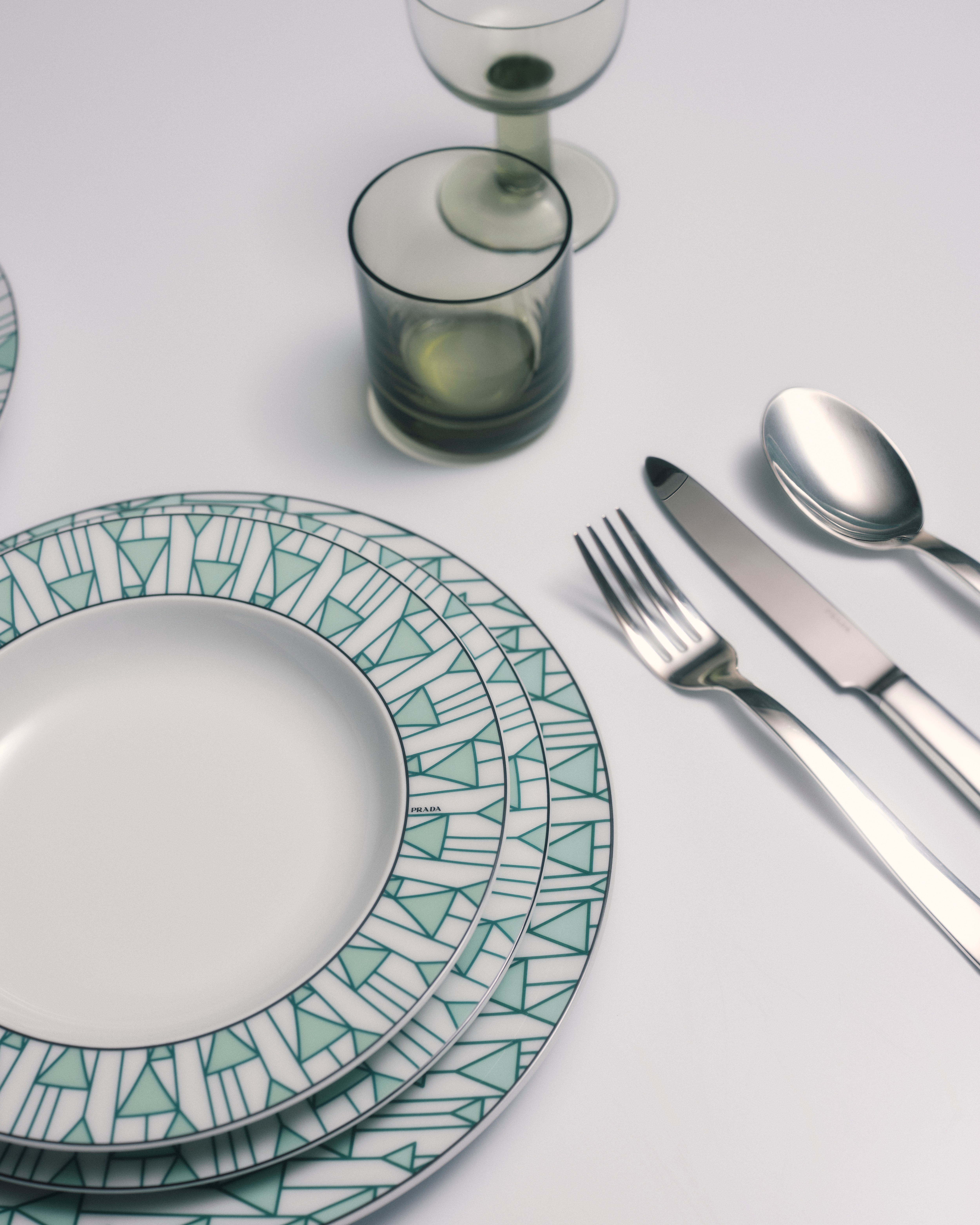 グリーン ポーセリン ディナープレート 2点セット - Vienna Green | PRADA