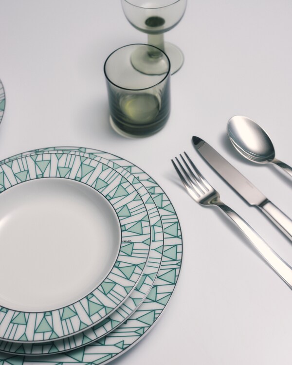 Set of two porcelain dinner plates - Vienna Green Set of two porcelain dinner plates - Vienna Green