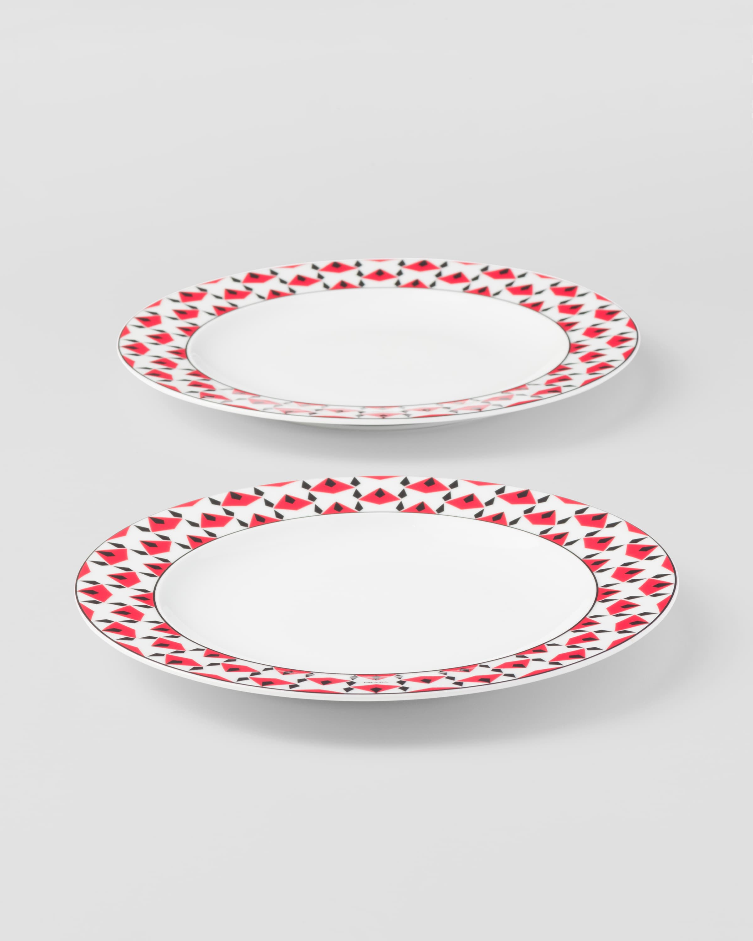Black/Red Set of two porcelain dinner plates Vienna Red PRADA