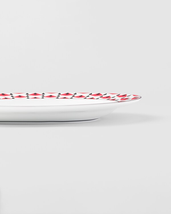 Small porcelain serving plate - Vienna Red Small porcelain serving plate - Vienna Red