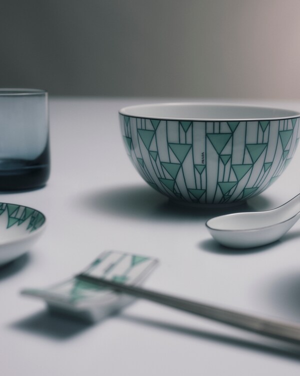 Set of two porcelain rice or cereal bowls - Vienna Green Set of two porcelain rice or cereal bowls - Vienna Green