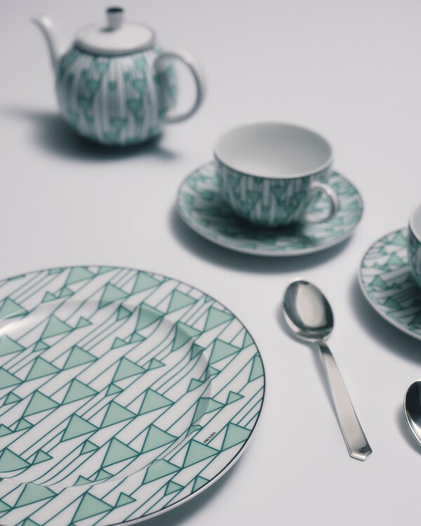 Set of two porcelain dessert plates - Vienna Green Set of two porcelain dessert plates - Vienna Green