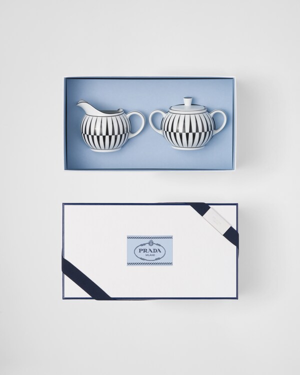 Set mit Milchkännchen und Zuckerdose aus Porzellan – Stripes Set mit Milchkännchen und Zuckerdose aus Porzellan – Stripes