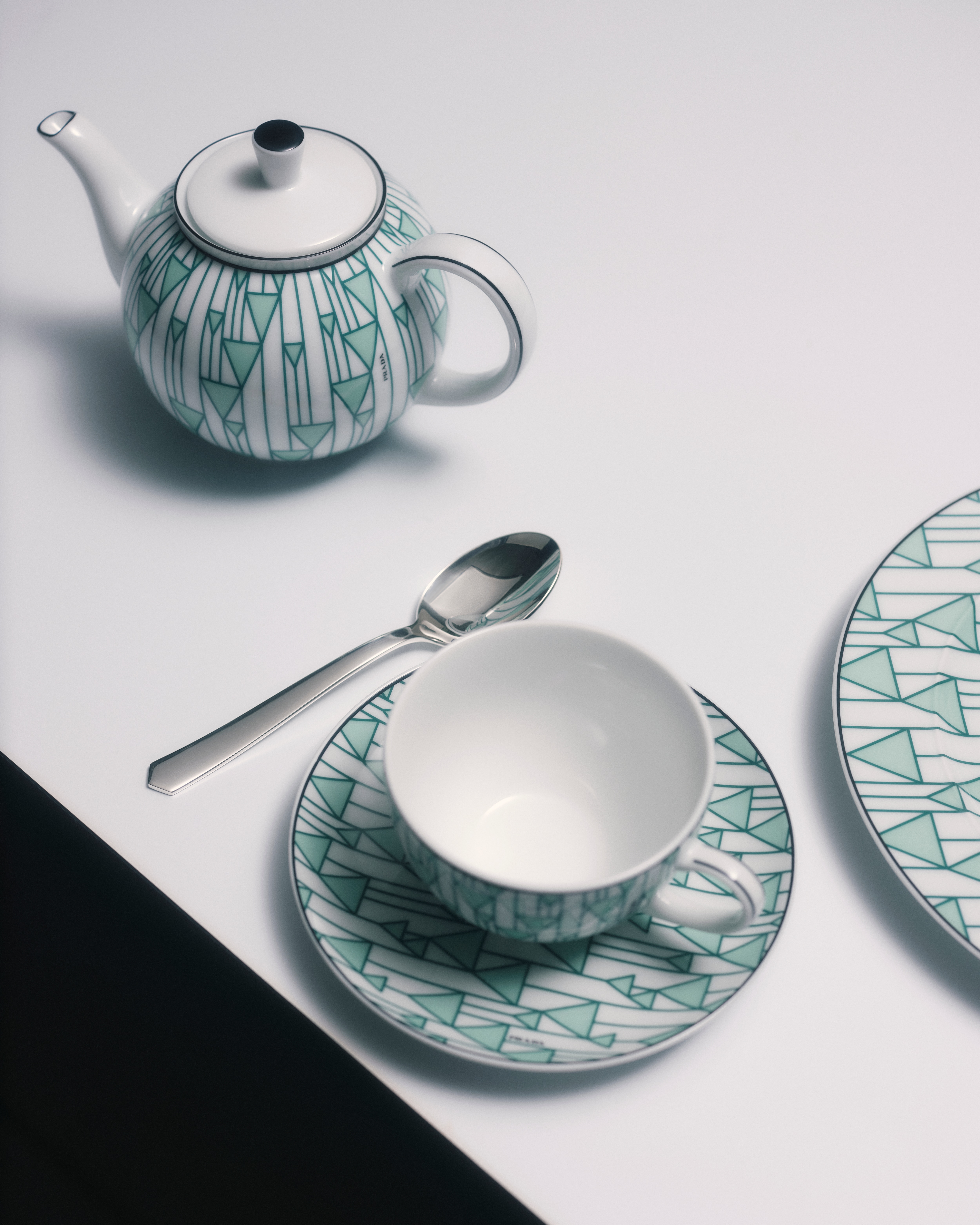 Set of two porcelain tea cups - Vienna Green 