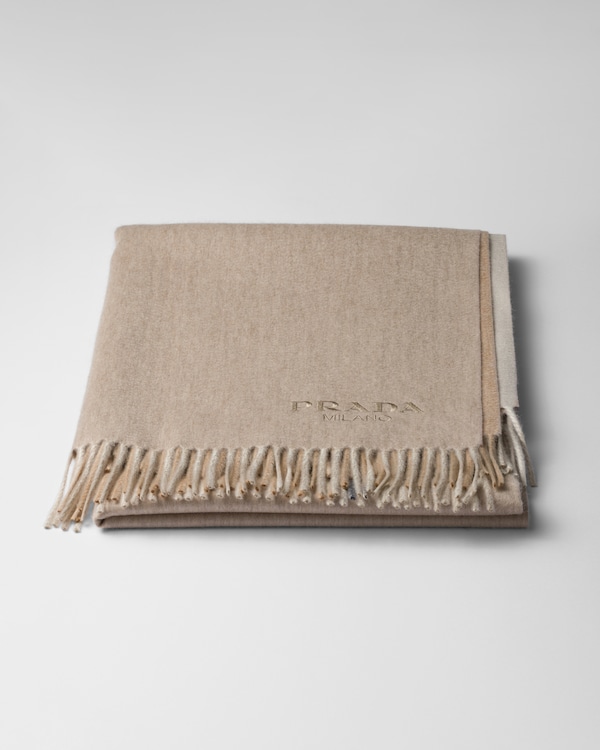 Two-tone cashmere and wool throw Two-tone cashmere and wool throw