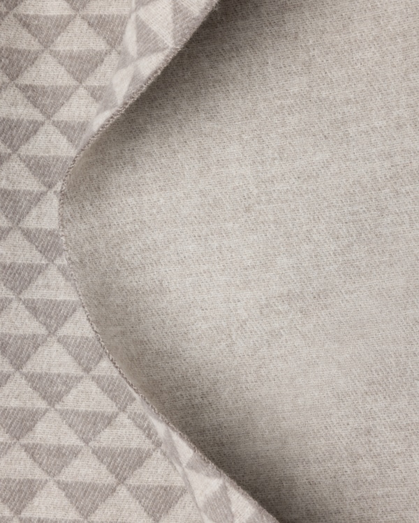 Symbole Double cashmere and wool throw Symbole Double cashmere and wool throw