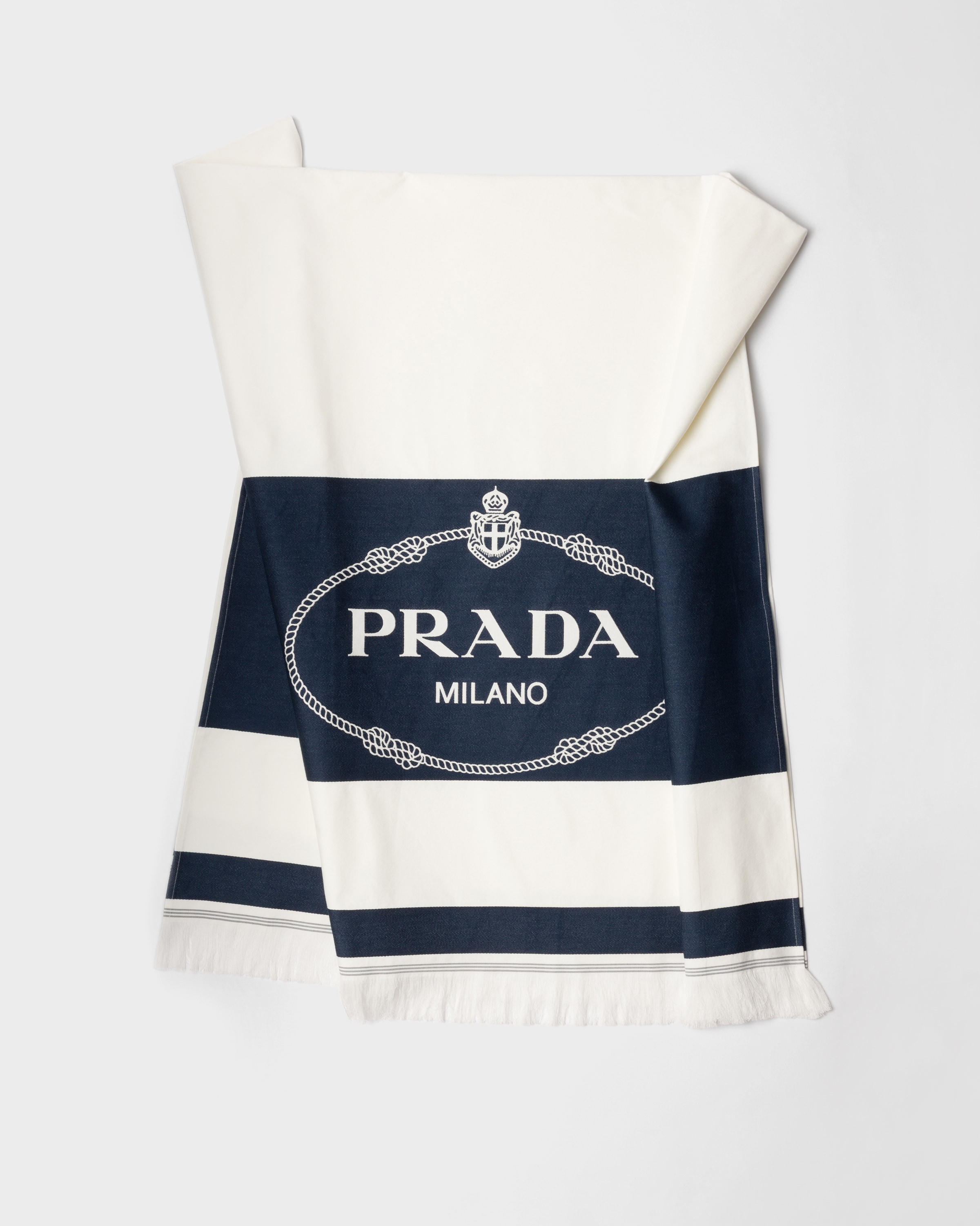 PRADA プラダ ロゴ　ビーチタオル　ブルー　コットン Bianco/Navy Cotton beach towel | PRADA - United States