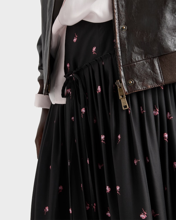 Jupe midi en faille de soie lavée à imprimé fleurs - Rose Jupe midi en faille de soie lavée à imprimé fleurs - Rose