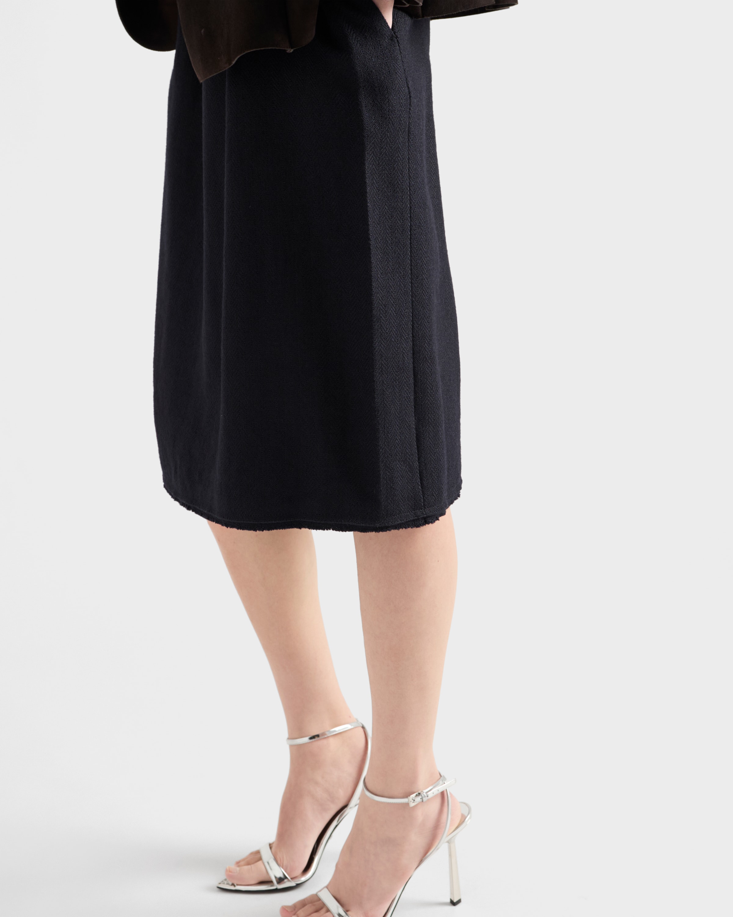 スカート PRADA Prada Virgin Wool Midi Skirt (P103ZESOOO 17N1 F0480) cq5dam.web.hebebed.600.600.jpg