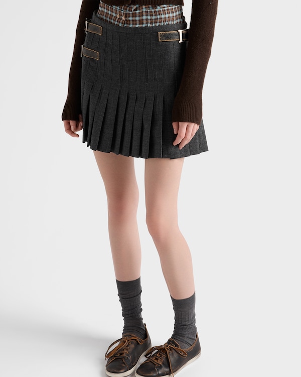 Pleated rush stitch wool miniskirt Pleated rush stitch wool miniskirt