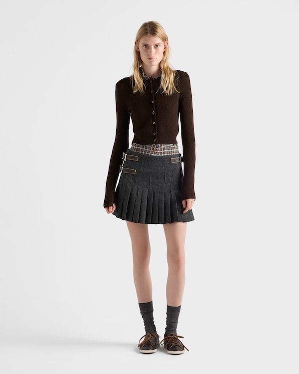 Pleated rush stitch wool miniskirt Pleated rush stitch wool miniskirt