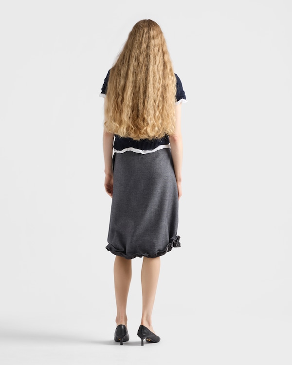 Saia em lã moldável Saia em lã moldável