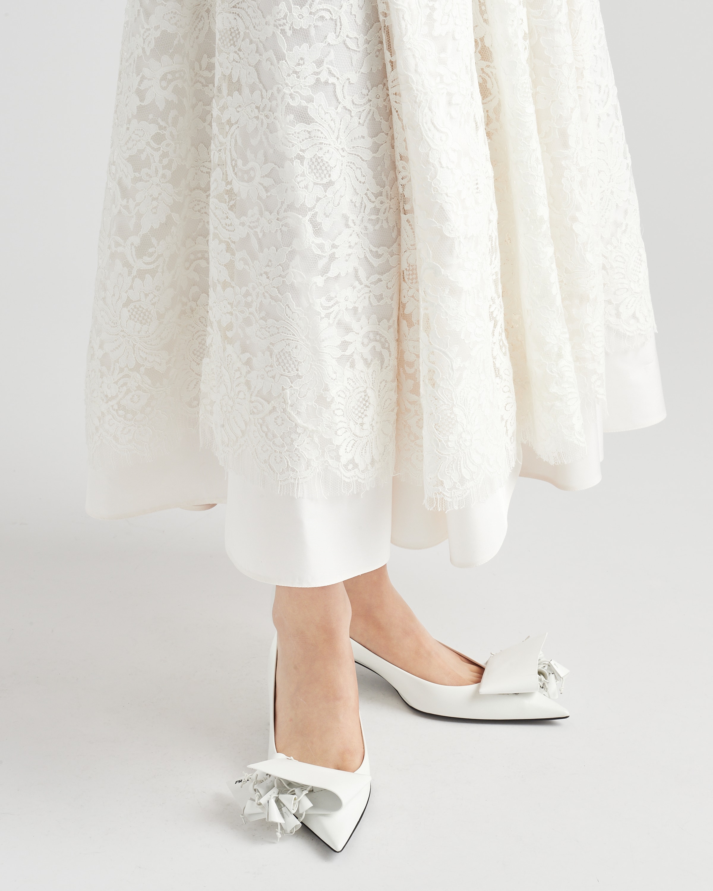 【23AW】新作 レース ミディスカート ◆プラダ◆人気 23AW】新作 レース ミディスカート ◇プラダ◇人気 23AW】新作