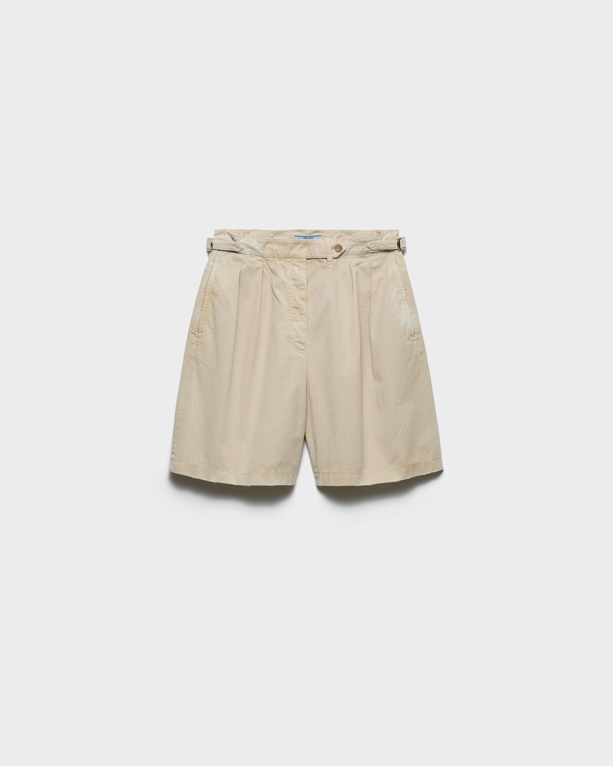 Prada Pantalones Cortos De Gabardina Antigua Con Tratamiento Teñido En Prenda, Mujer, Beige Arena, Talla 40