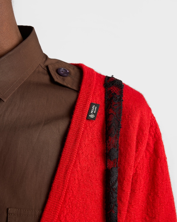 Cashmere V-neck sweater - Red Cashmere V-neck sweater - Red