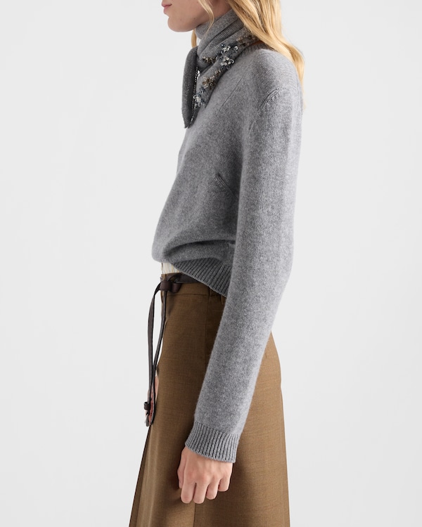 Cashmere crew-neck sweater with scarf - Grey Cashmere crew-neck sweater with scarf - Grey