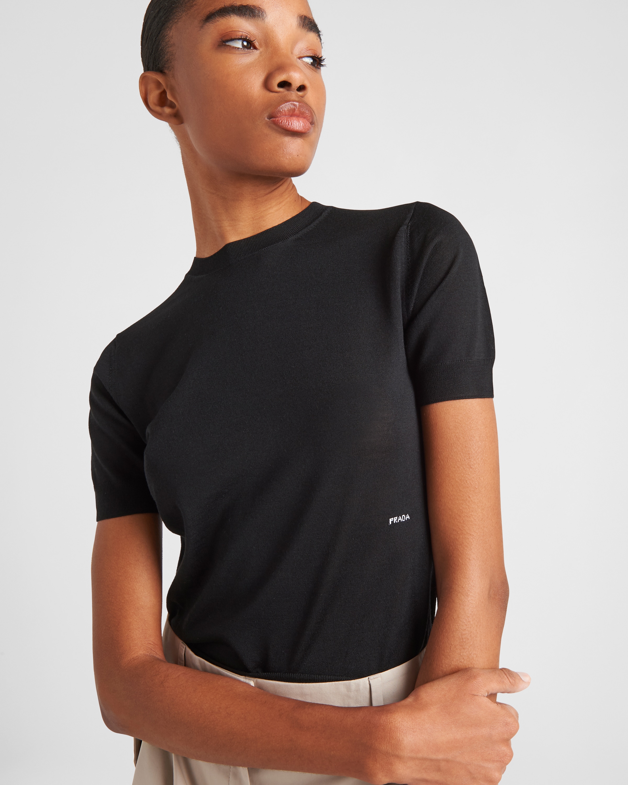 ブラック 梳毛ウール クルーネックセーター | PRADA