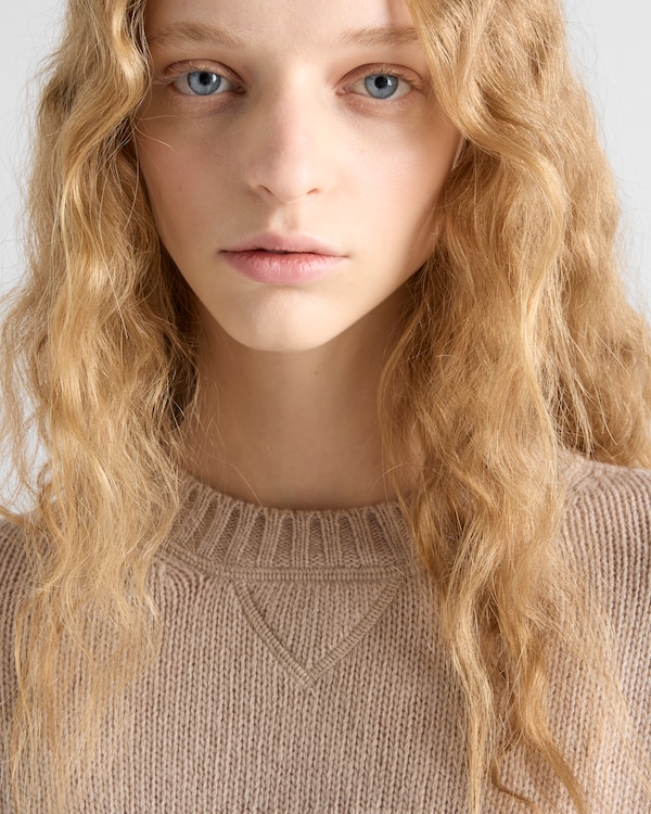 Cashmere and wool Prada logo crew-neck sweater Cashmere and wool Prada logo crew-neck sweater