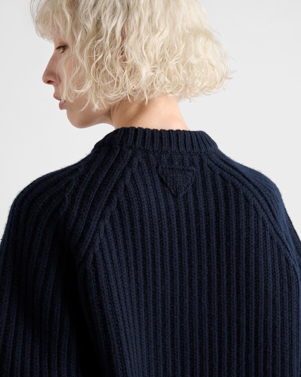 Rundhalspullover aus Wolle und Kaschmir Rundhalspullover aus Wolle und Kaschmir