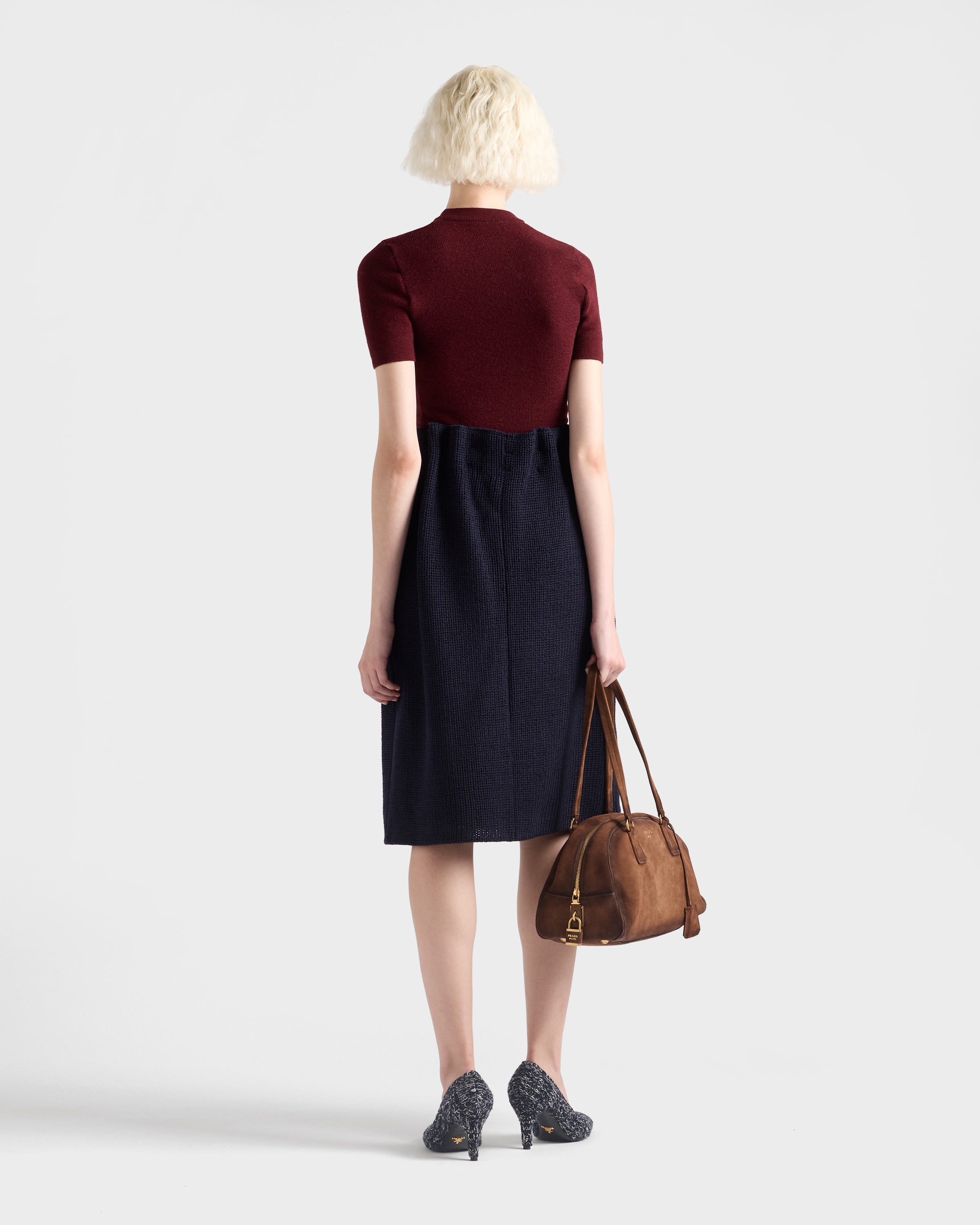 Short-sleeved wool sweater with pendants