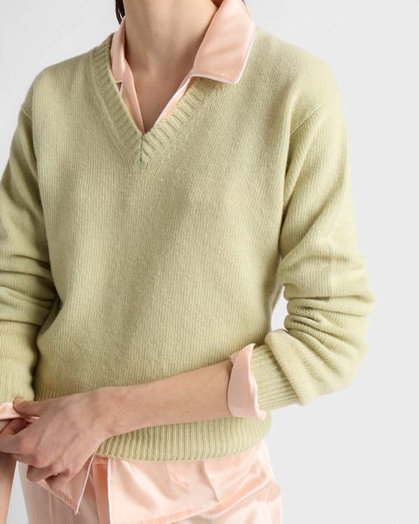 Wool and cashmere V-neck sweater - Powder Blue Wool and cashmere V-neck sweater - Powder Blue