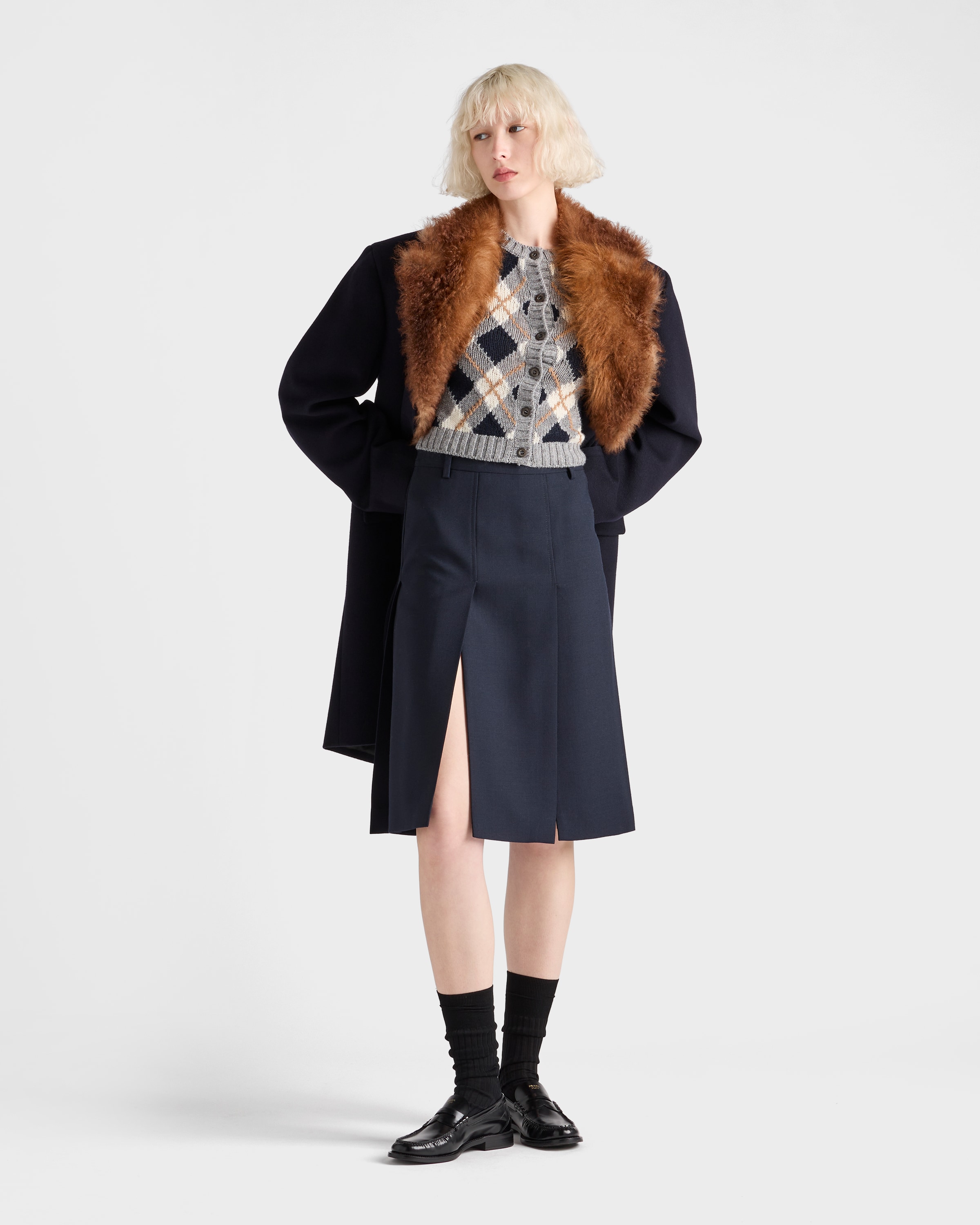 PRADAプラダ　Vネックニット　size48 2025年最新】PRADA ネック：Vネック ニット・セーターの人気
