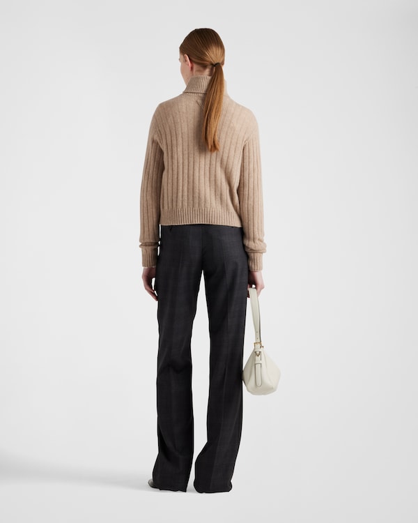 Re-Cashmere turtleneck sweater - Sand Beige Re-Cashmere turtleneck sweater - Sand Beige