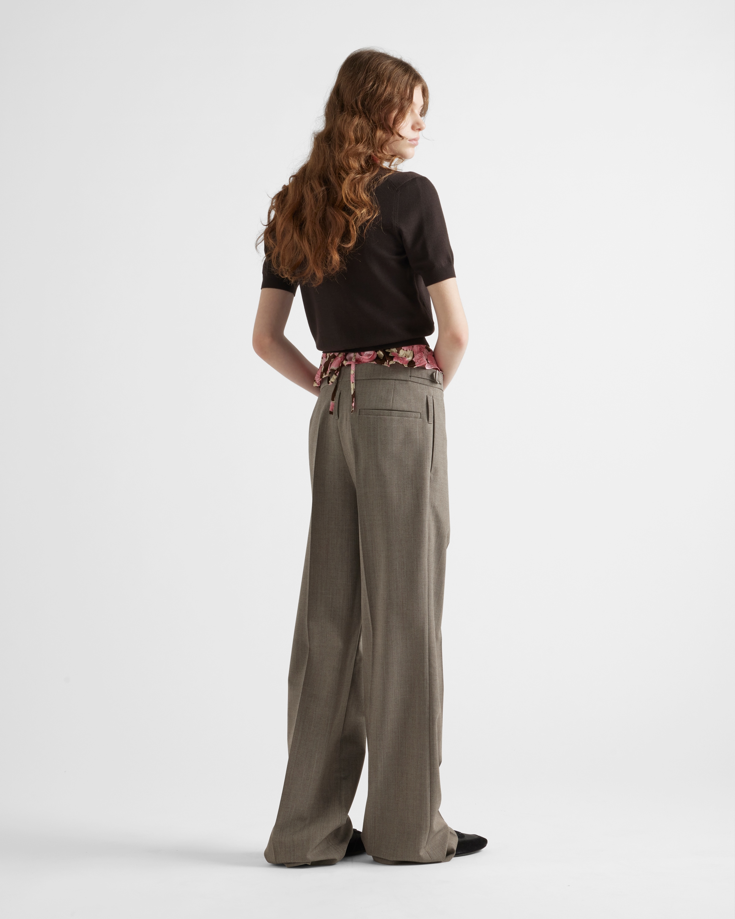 国内発 PRADA グレーウールブレンドベルトワイドレッグパンツ Clay Grey Technical wool pants with belt | PRADA