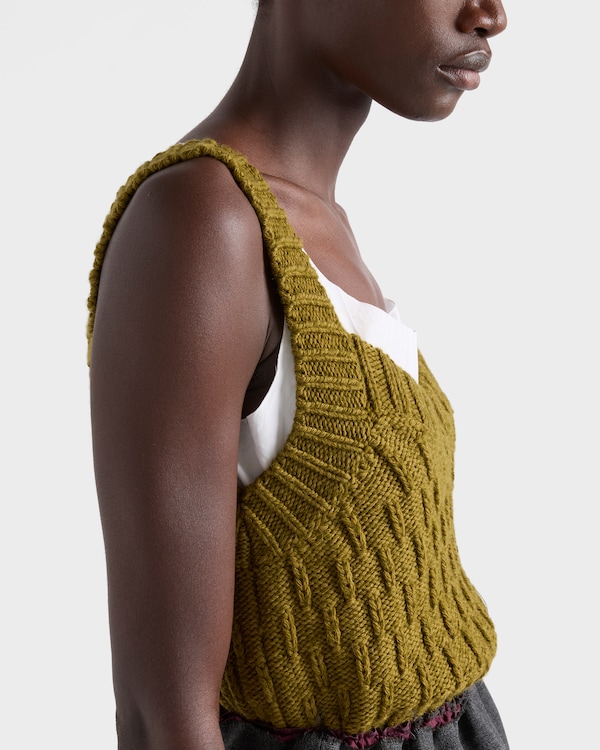 Wool and alpaca top - Fern Green Wool and alpaca top - Fern Green