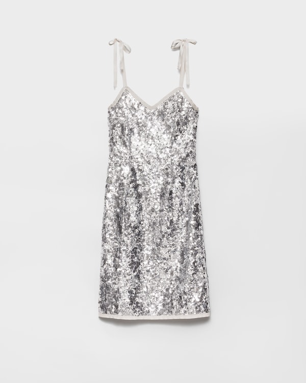 Robe brodée de sequins Robe brodée de sequins