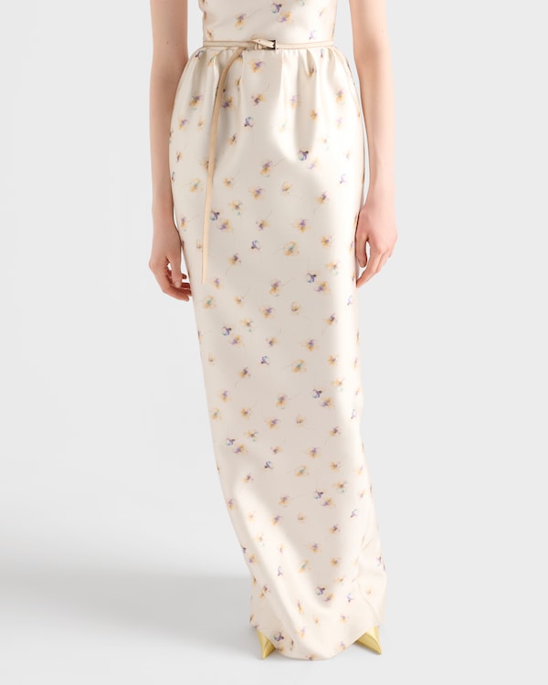 Vestido largo de seda y lana con estampado floral Vestido largo de seda y lana con estampado floral