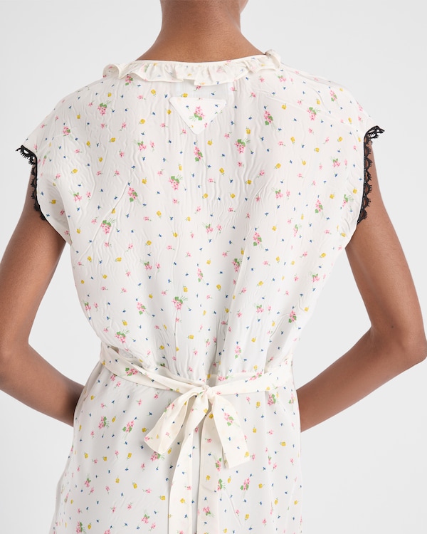 فستان بونجيه بنقشة زهور فستان بونجيه بنقشة زهور