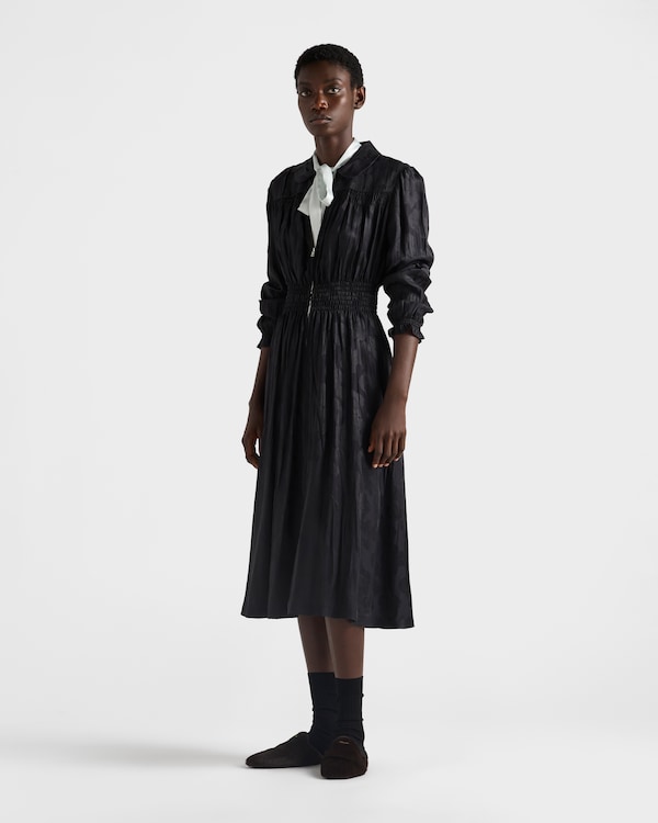 花卉提花连衣裙 花卉提花连衣裙