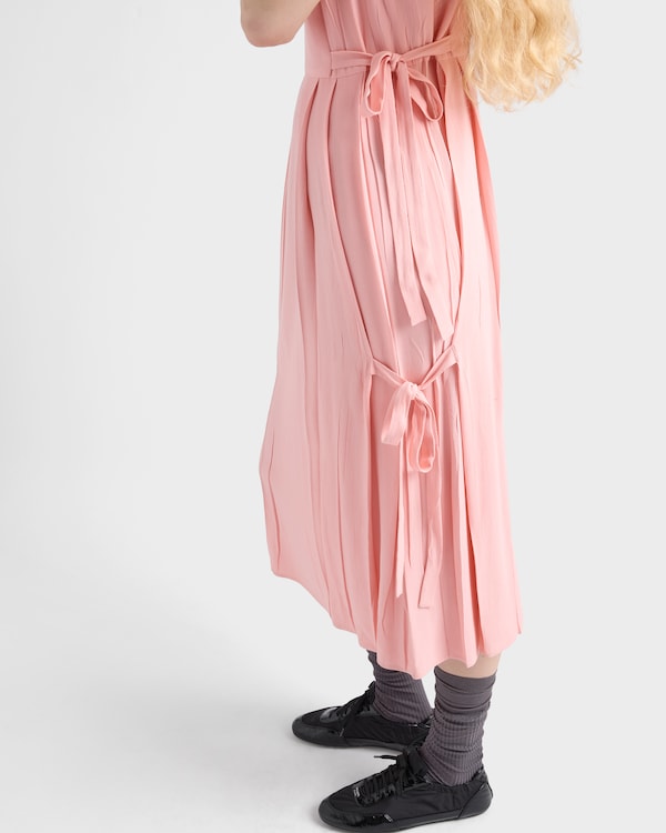 Embroidered marocain crepe dress - Pink Embroidered marocain crepe dress - Pink