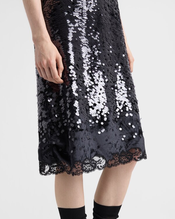 Embroidered velvet dress with sequins and lace Embroidered velvet dress with sequins and lace