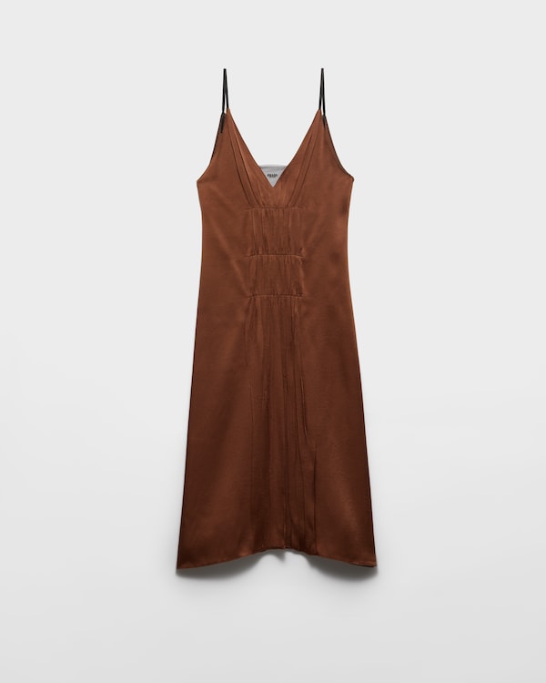 فستان من الكريب الساتان - تبغي فستان من الكريب الساتان - تبغي