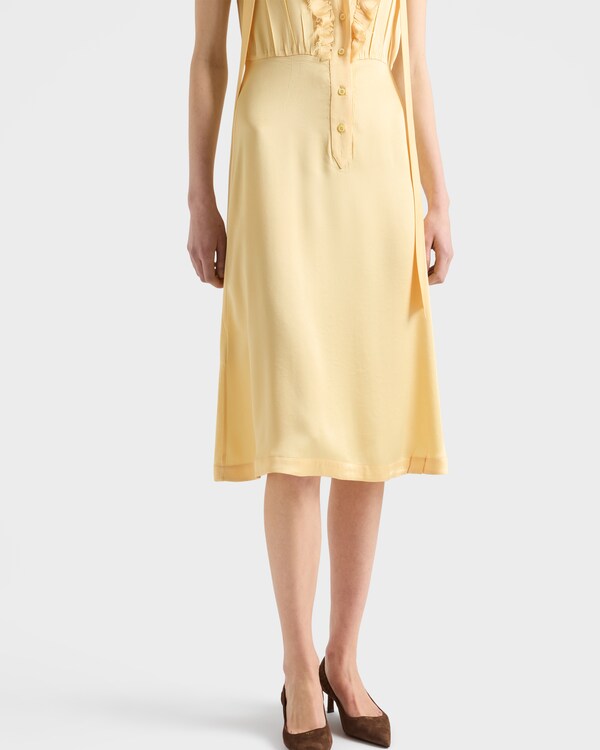 Vestido en crepé de satén - Crema Vestido en crepé de satén - Crema