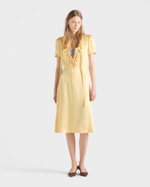 Vestido en crepé de satén - Crema Vestido en crepé de satén - Crema