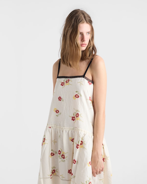 Embroidered linen mini-dress with floral motif - Ruby Red Embroidered linen mini-dress with floral motif - Ruby Red