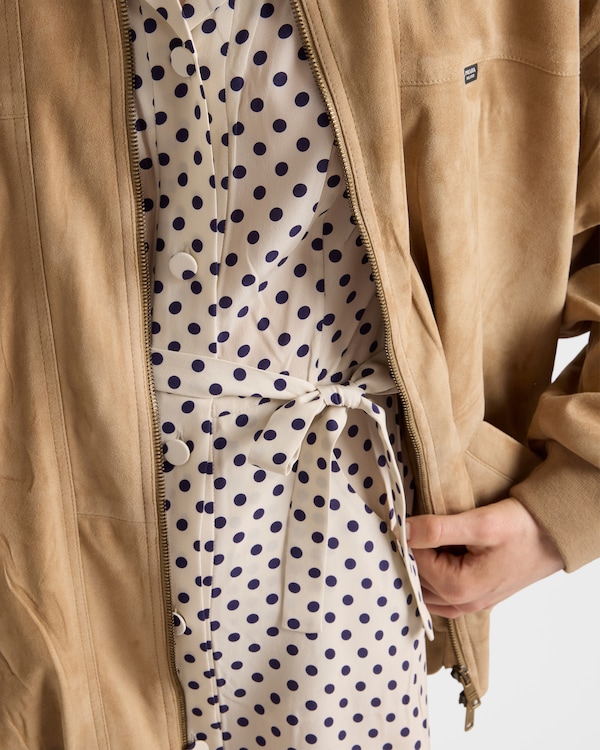 Vestido camisero de marocain con estampado de lunares - Beige Arena/Azul Vestido camisero de marocain con estampado de lunares - Beige Arena/Azul