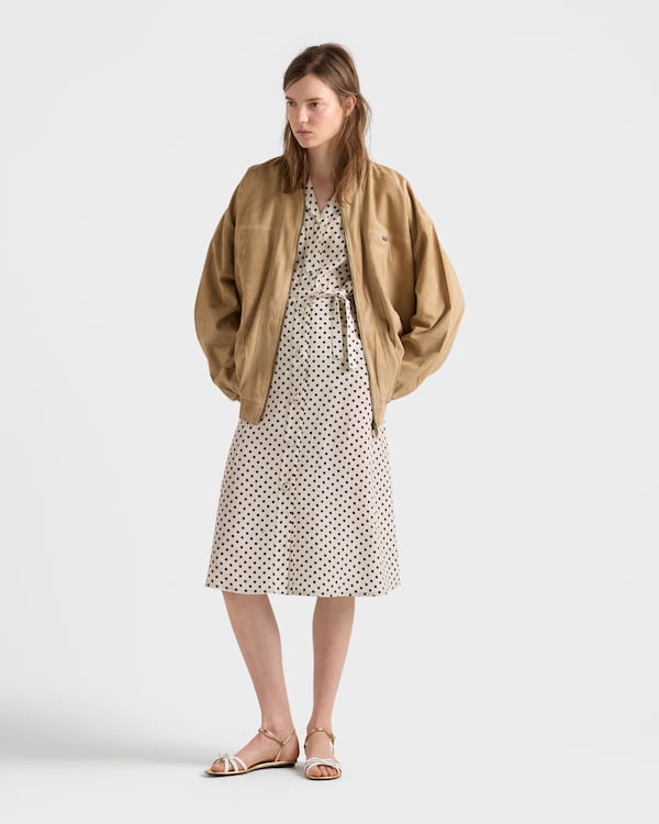 Vestido camisero de marocain con estampado de lunares - Beige Arena/Azul Vestido camisero de marocain con estampado de lunares - Beige Arena/Azul